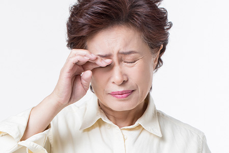 눈을 비비는 습관 개선